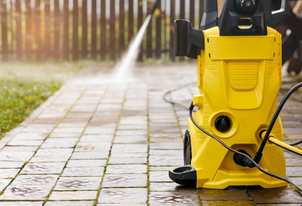 Best Sidewalk and Walkway Cleaning  in Holtville, CA